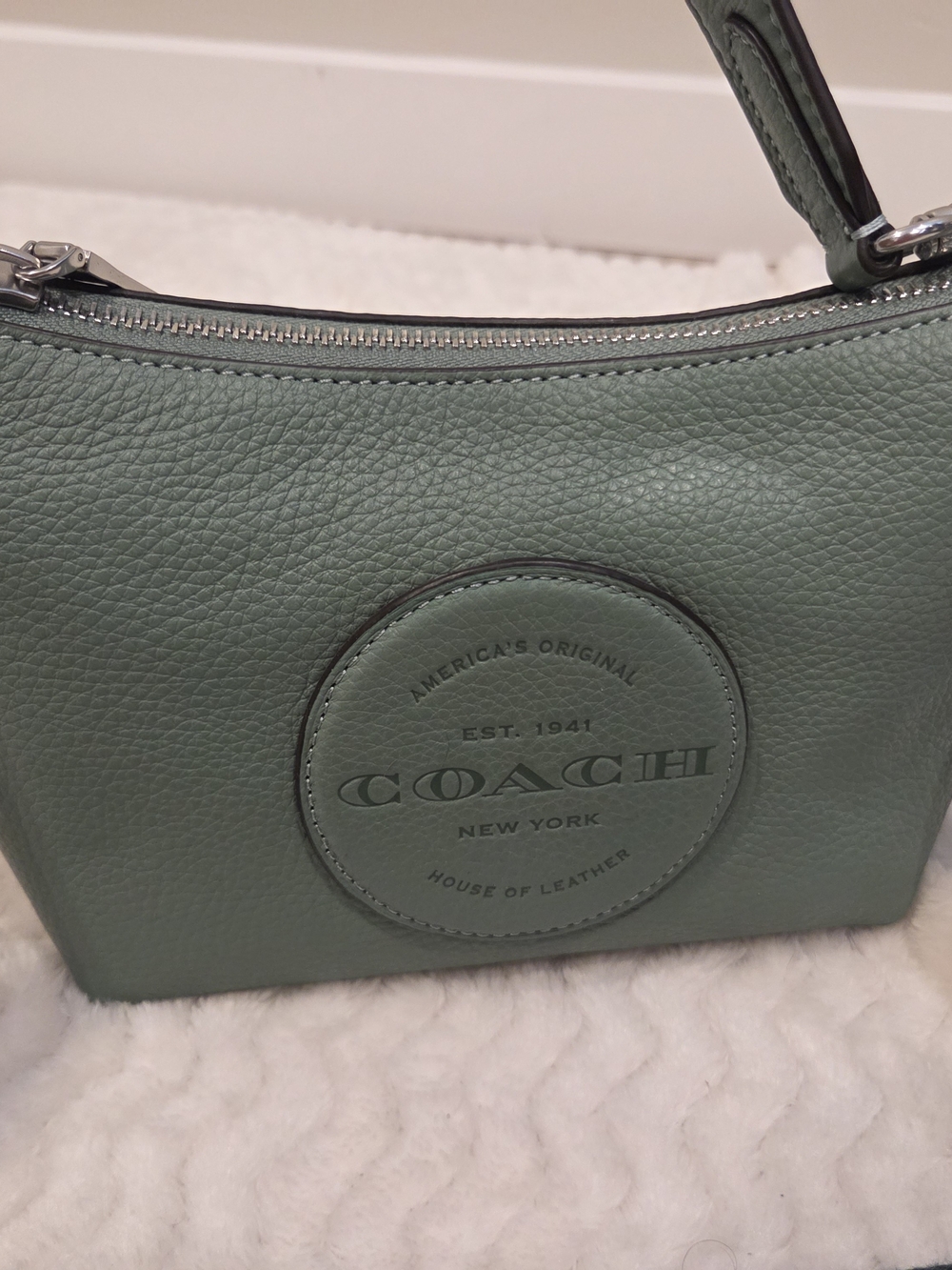 NEW Coach Dempsey Zip-Top Pebble Leather Shoulder Bag in Sage Green - Picture 2 of 7